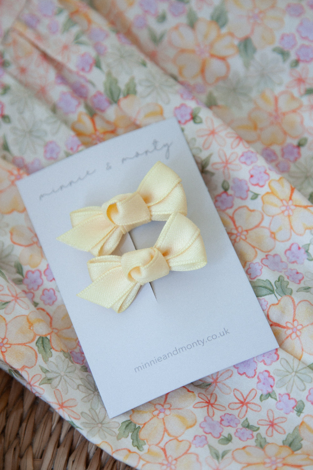 Dainty Mini Bow Clips in Lemon