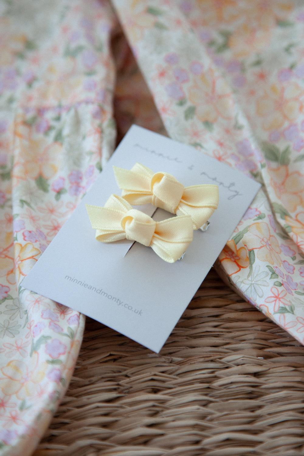 Dainty Mini Bow Clips in Lemon