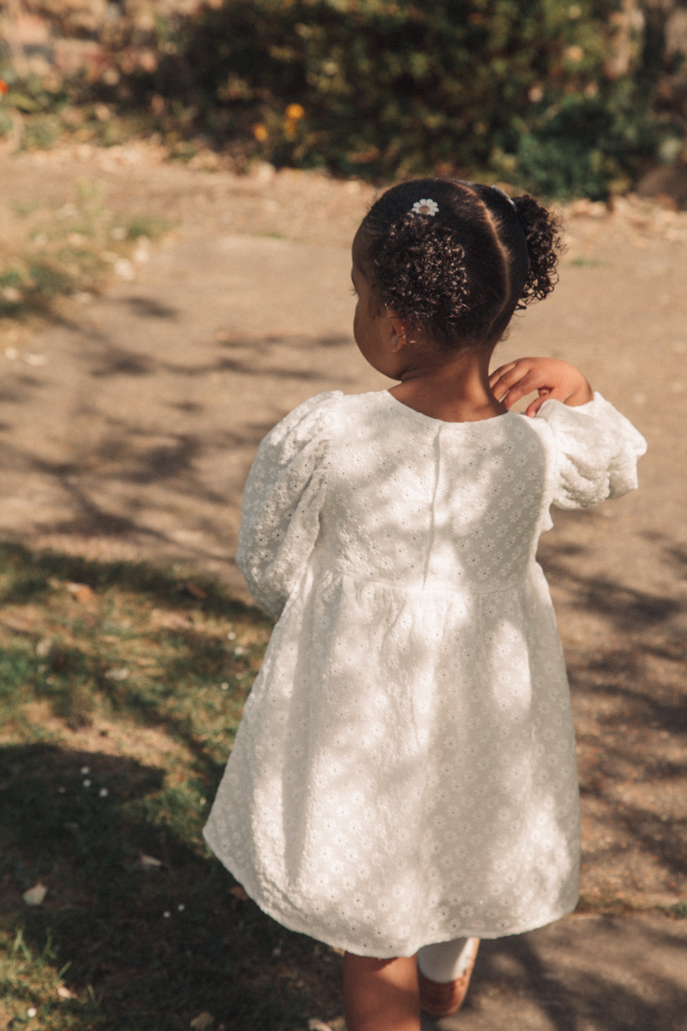 WHOLESALE White Daisy Puff Long Sleeve Dress