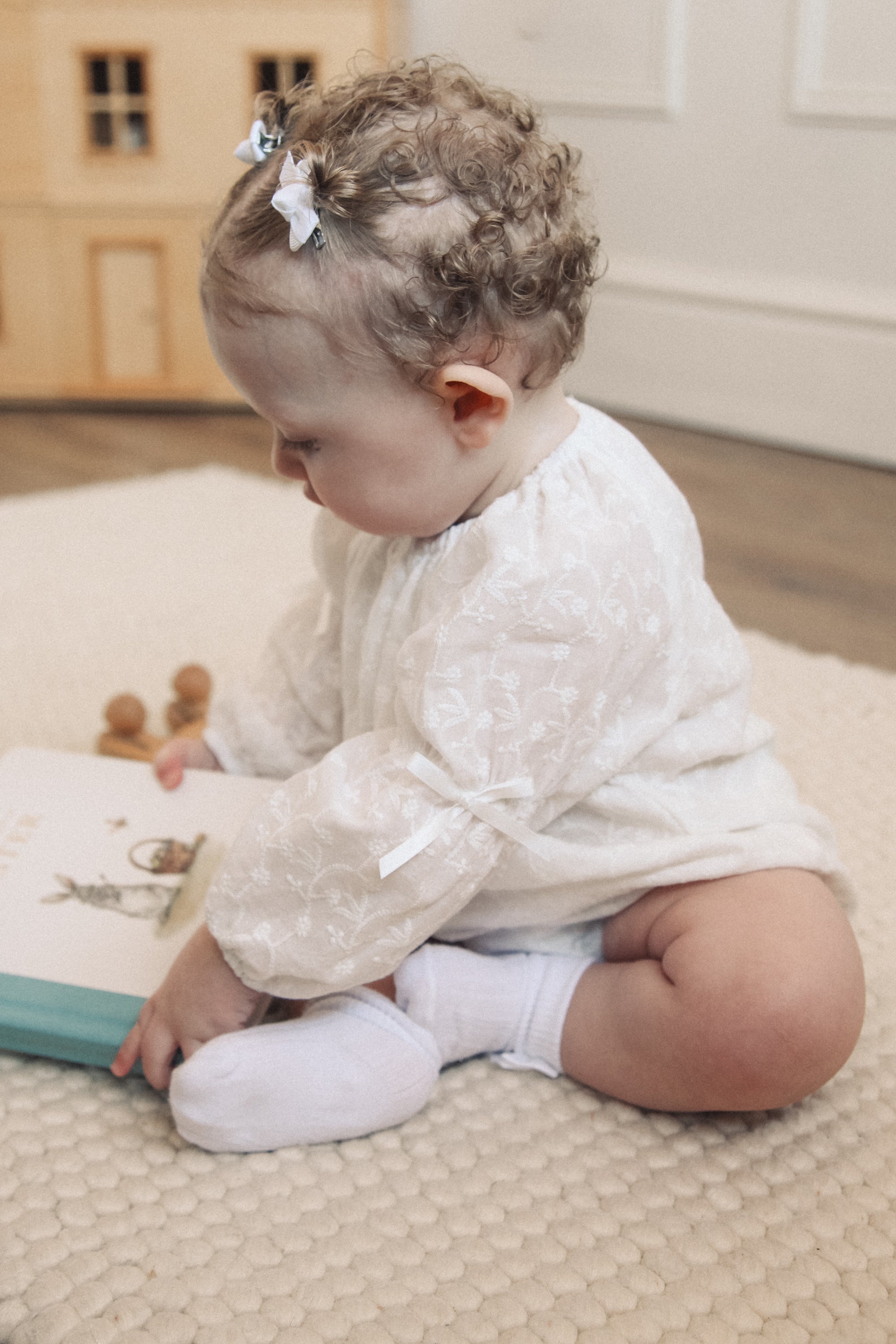 White/Broderie Anglaise Bow Sleeve Romper