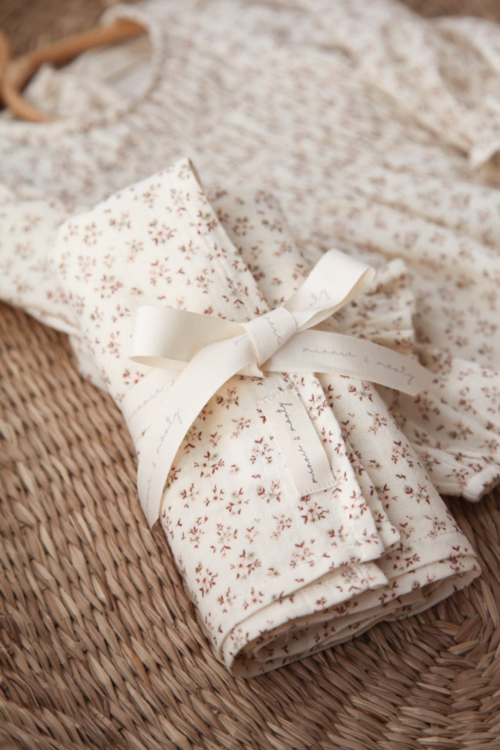 WHOLESALE Ditsy Floral/Buttermilk Muslin Swaddle Blanket