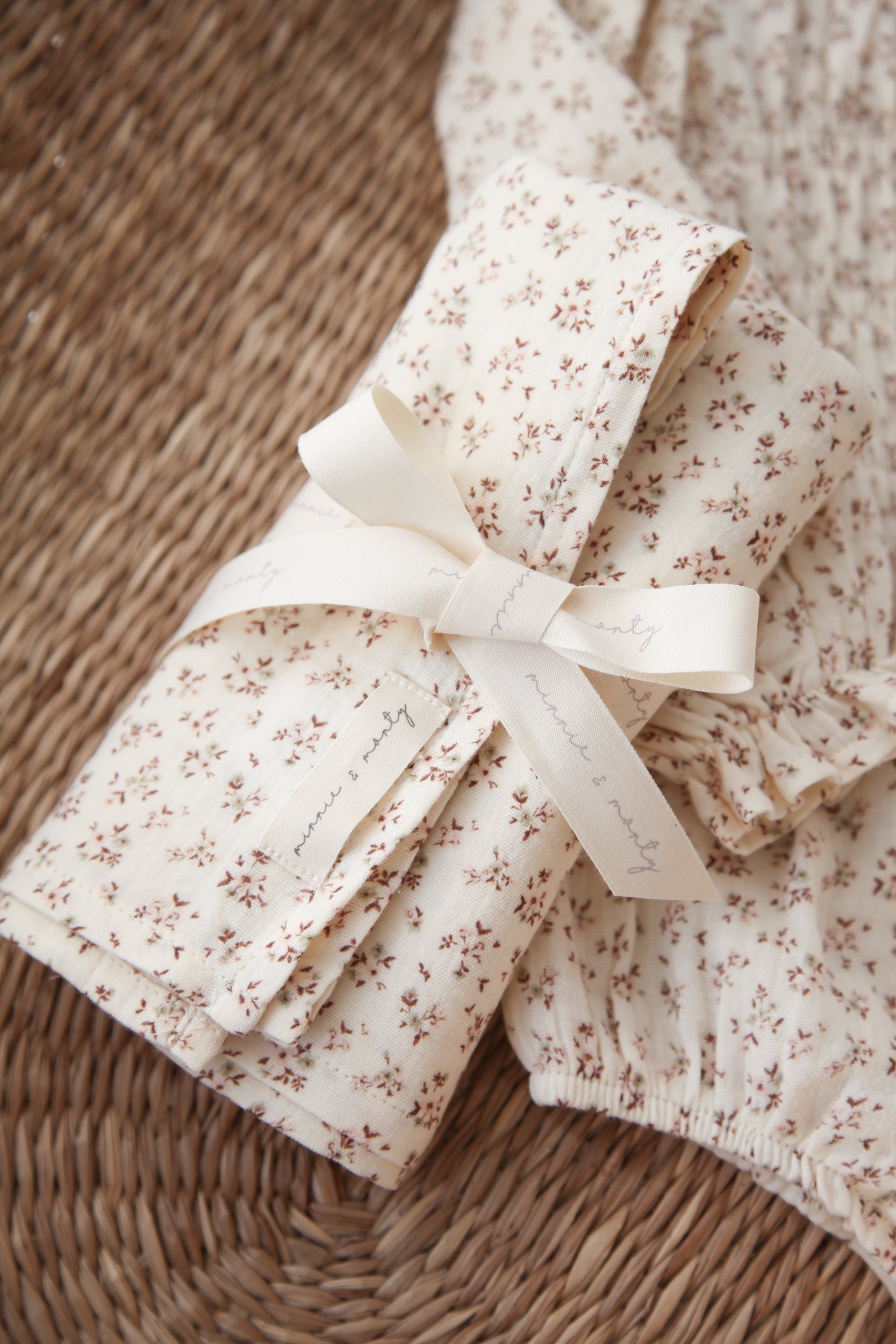 Ditsy Floral/Buttermilk Muslin Swaddle
