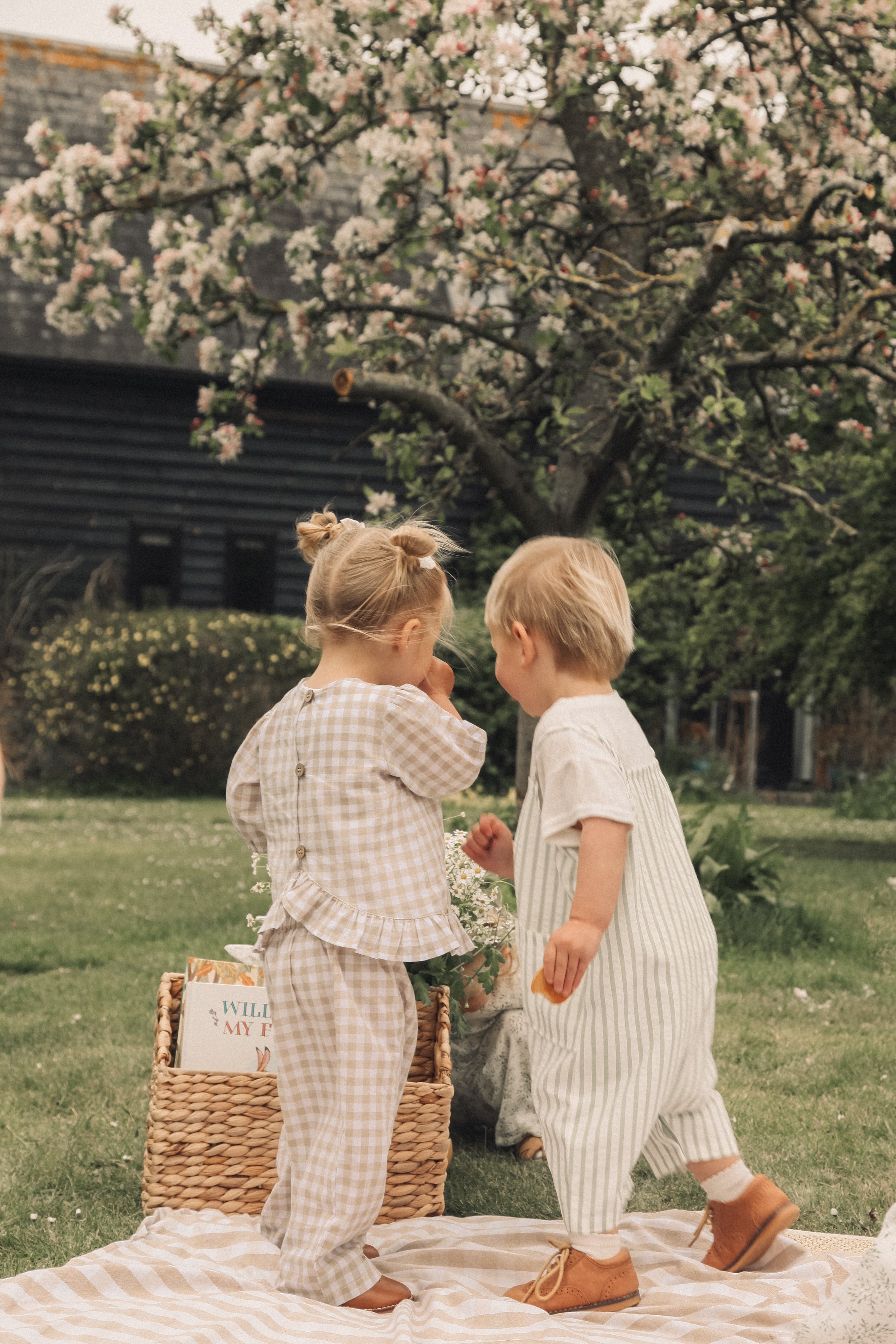 Unisex Green/White Seersucker Stripe Shortie Overalls