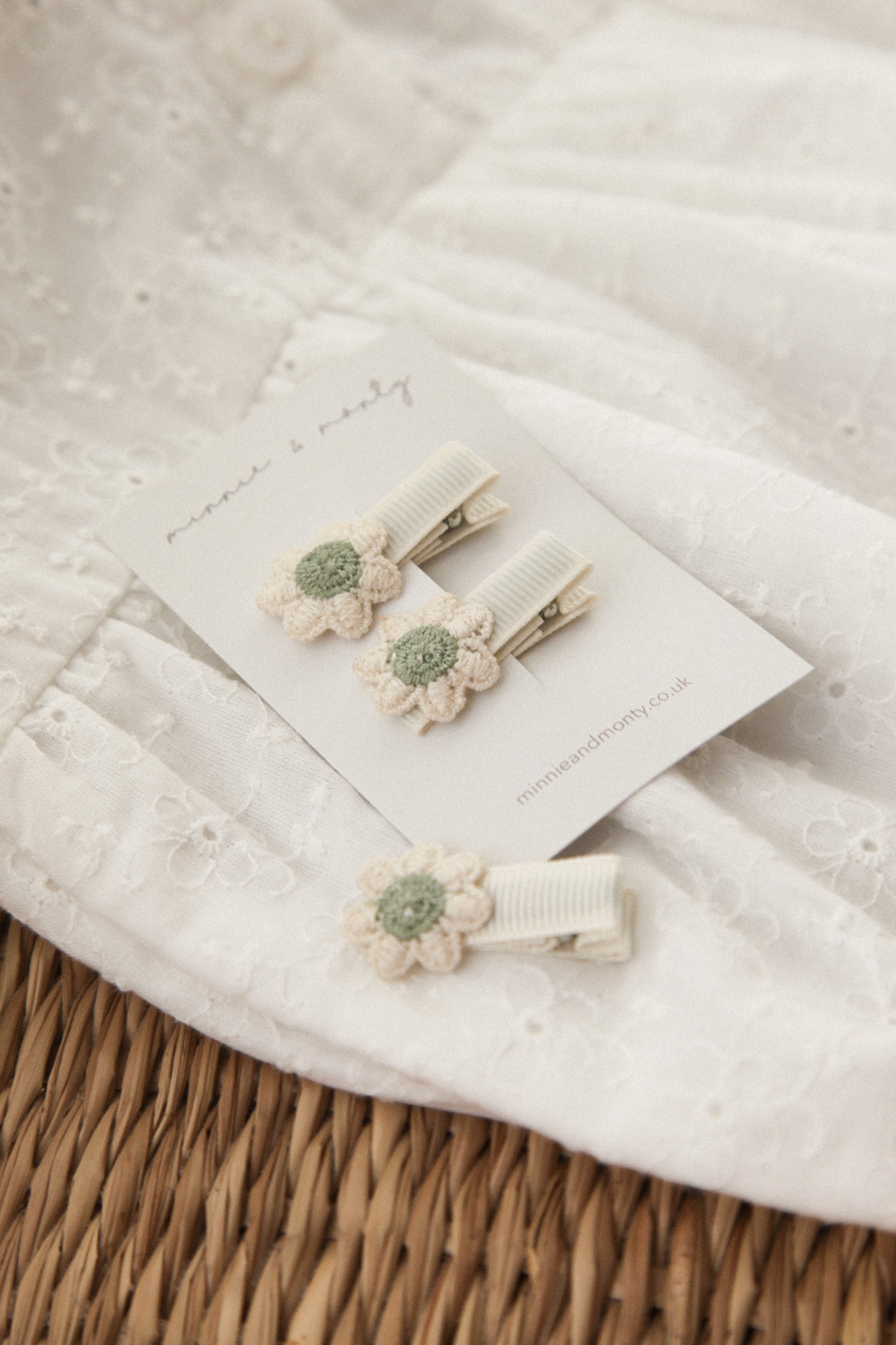 Mini Flower Soft Slides in Green/White