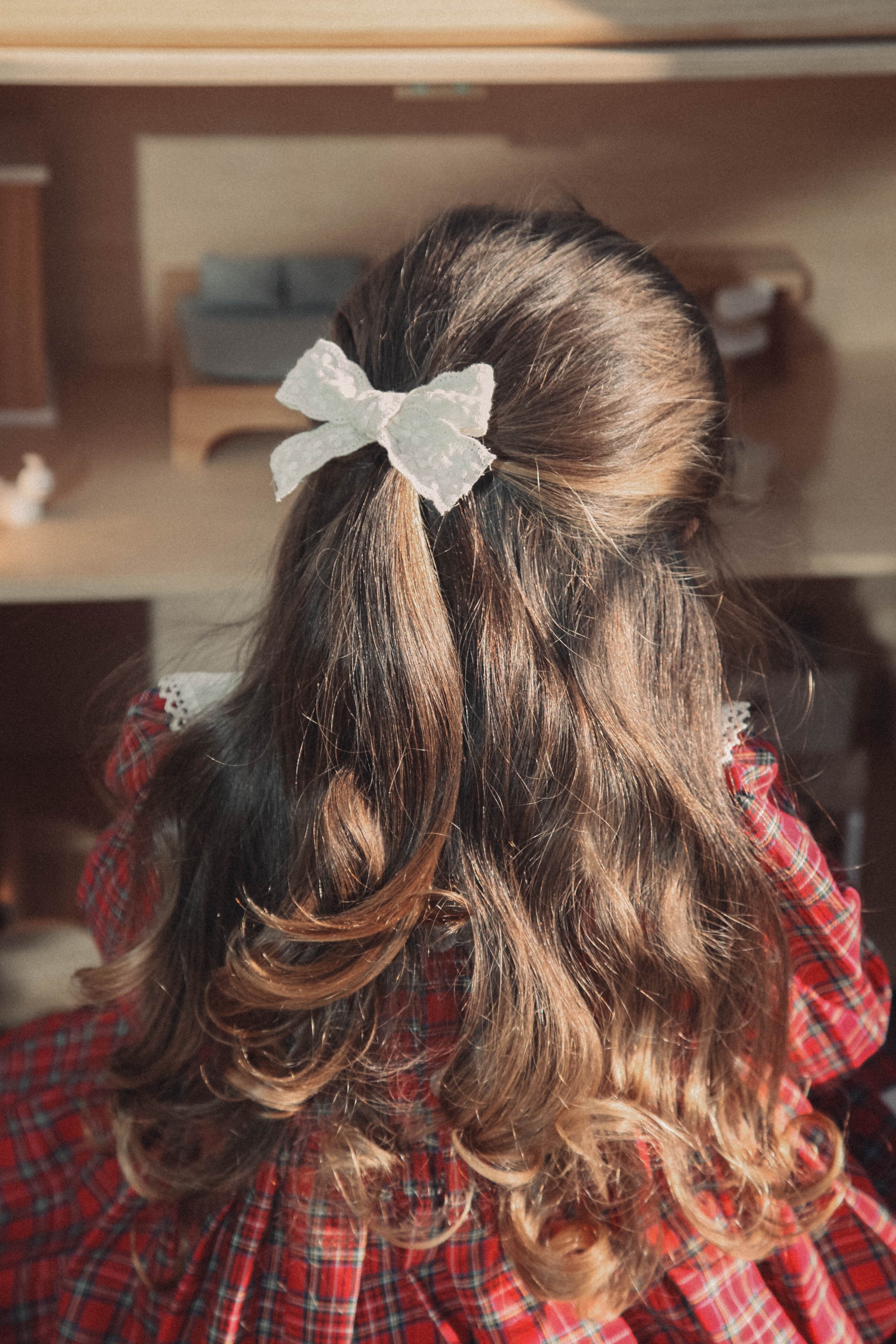 Cream Embroidered Bow Medium Slides (2 pack)