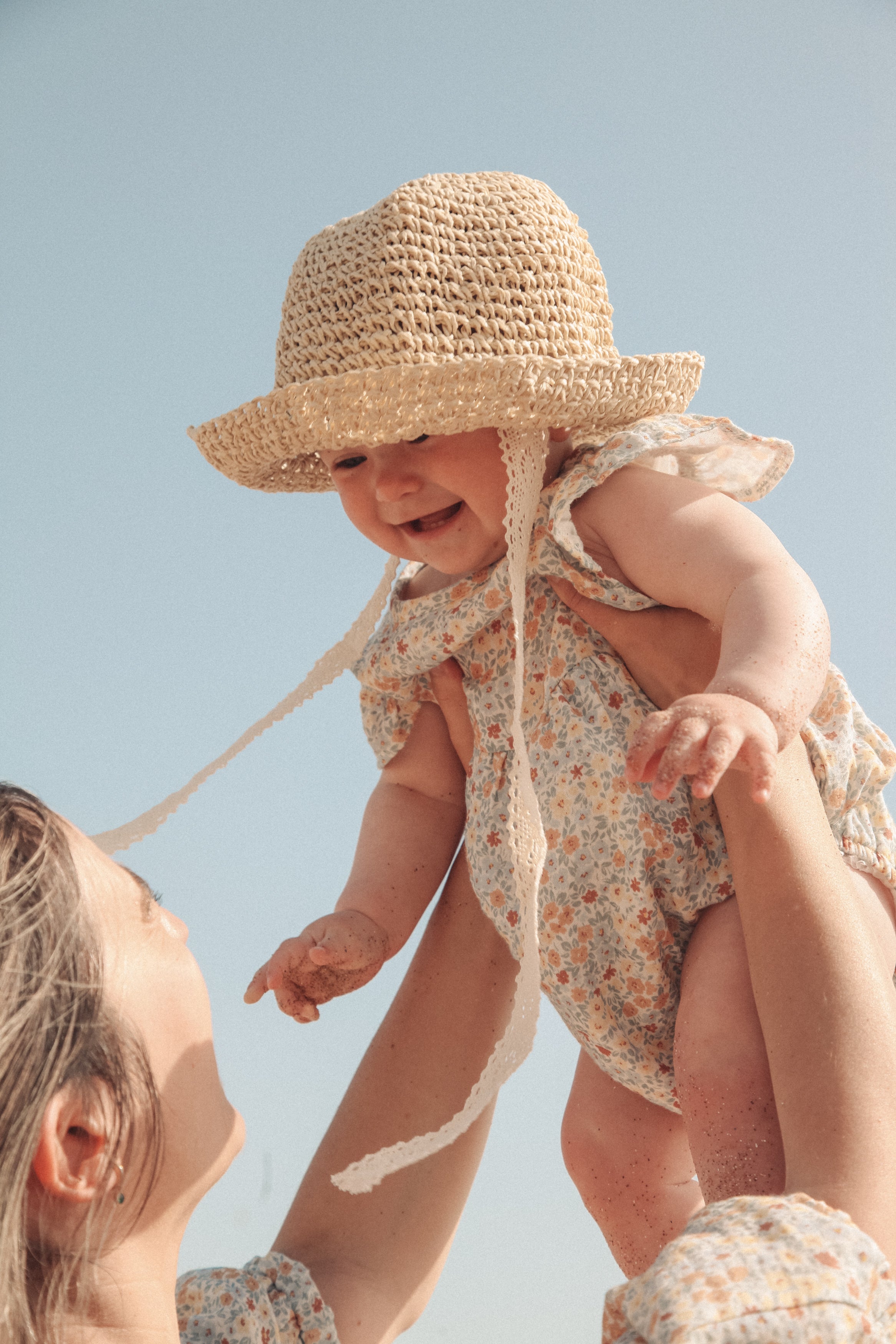 Wicker Lace Tie Bonnet
