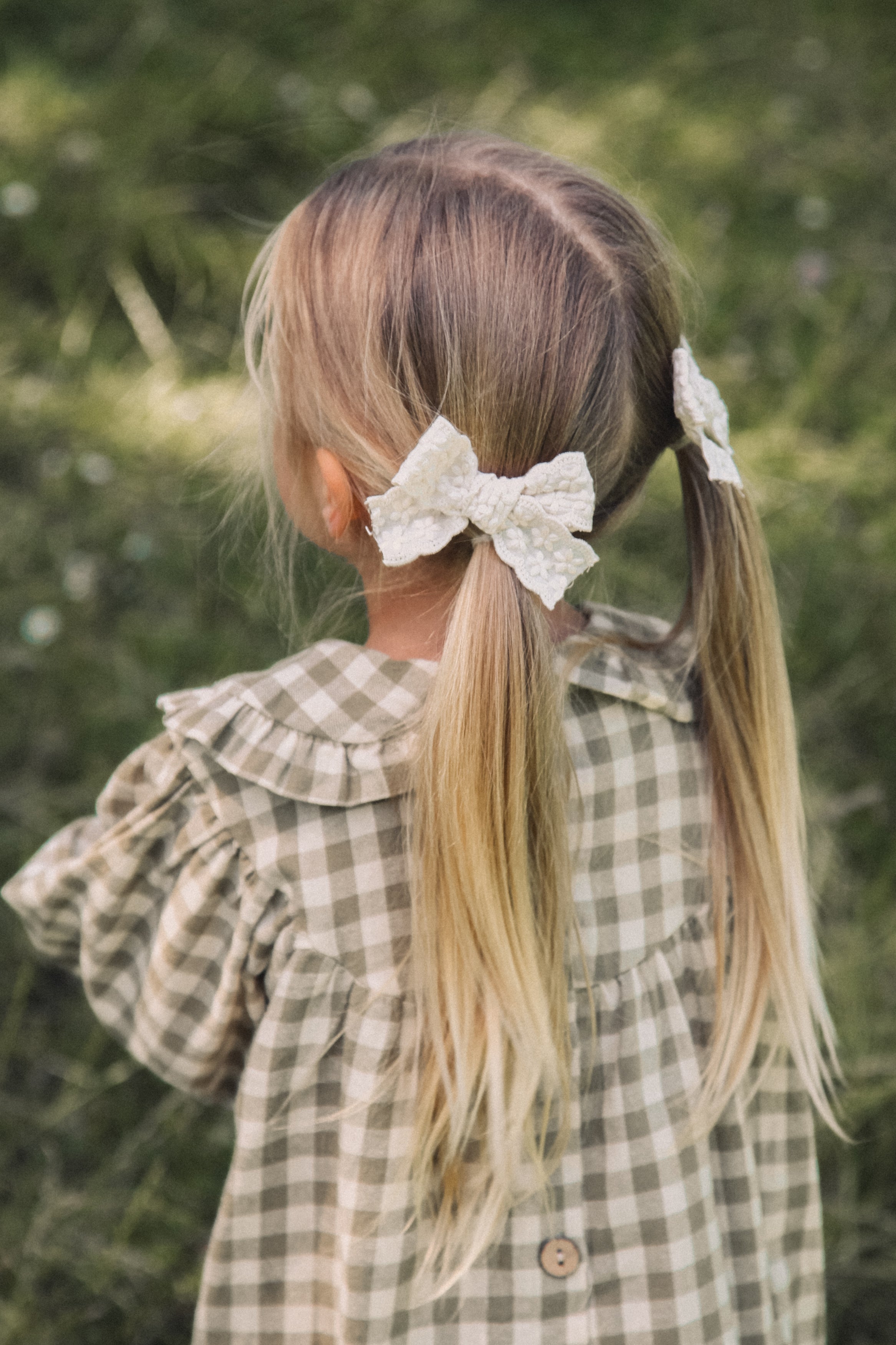 Cream Embroidered Bow Medium Slides (2 pack)