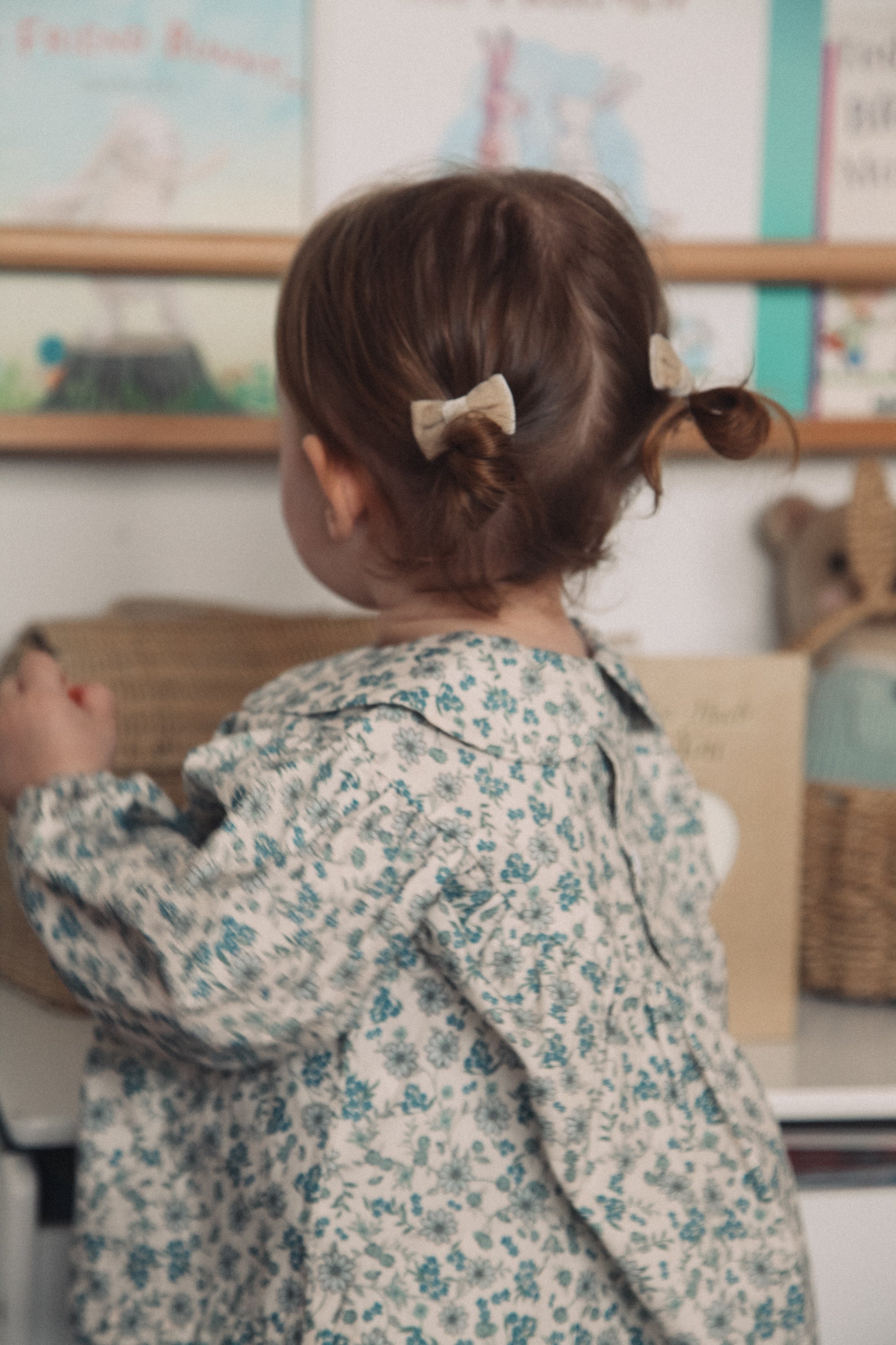 Oyster/Velvet Small Bow Slides (2 pack)