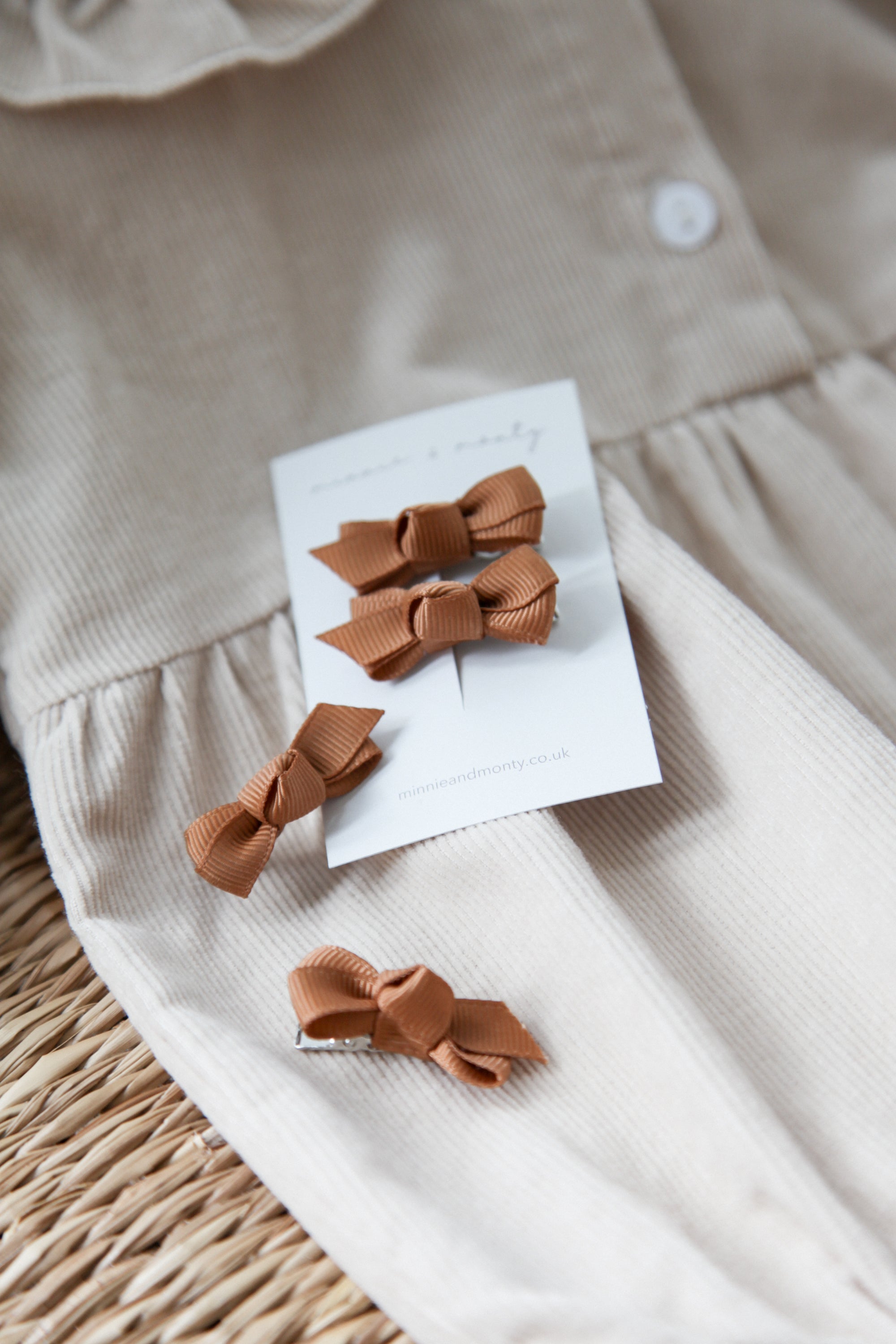 Dainty Mini Bow Clips in Caramel