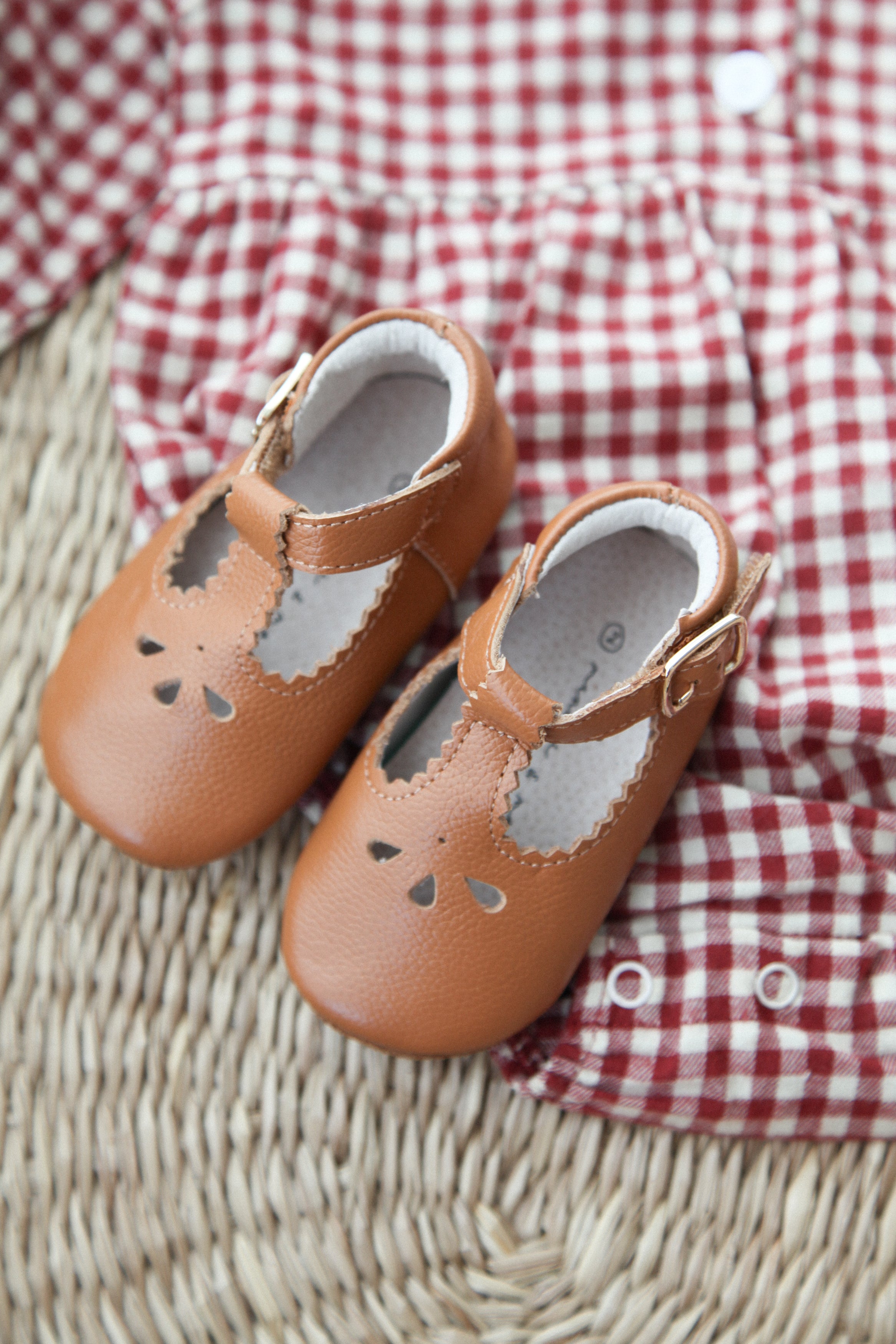 Brown Leather T-Bar Baby Shoes (& dust bag)