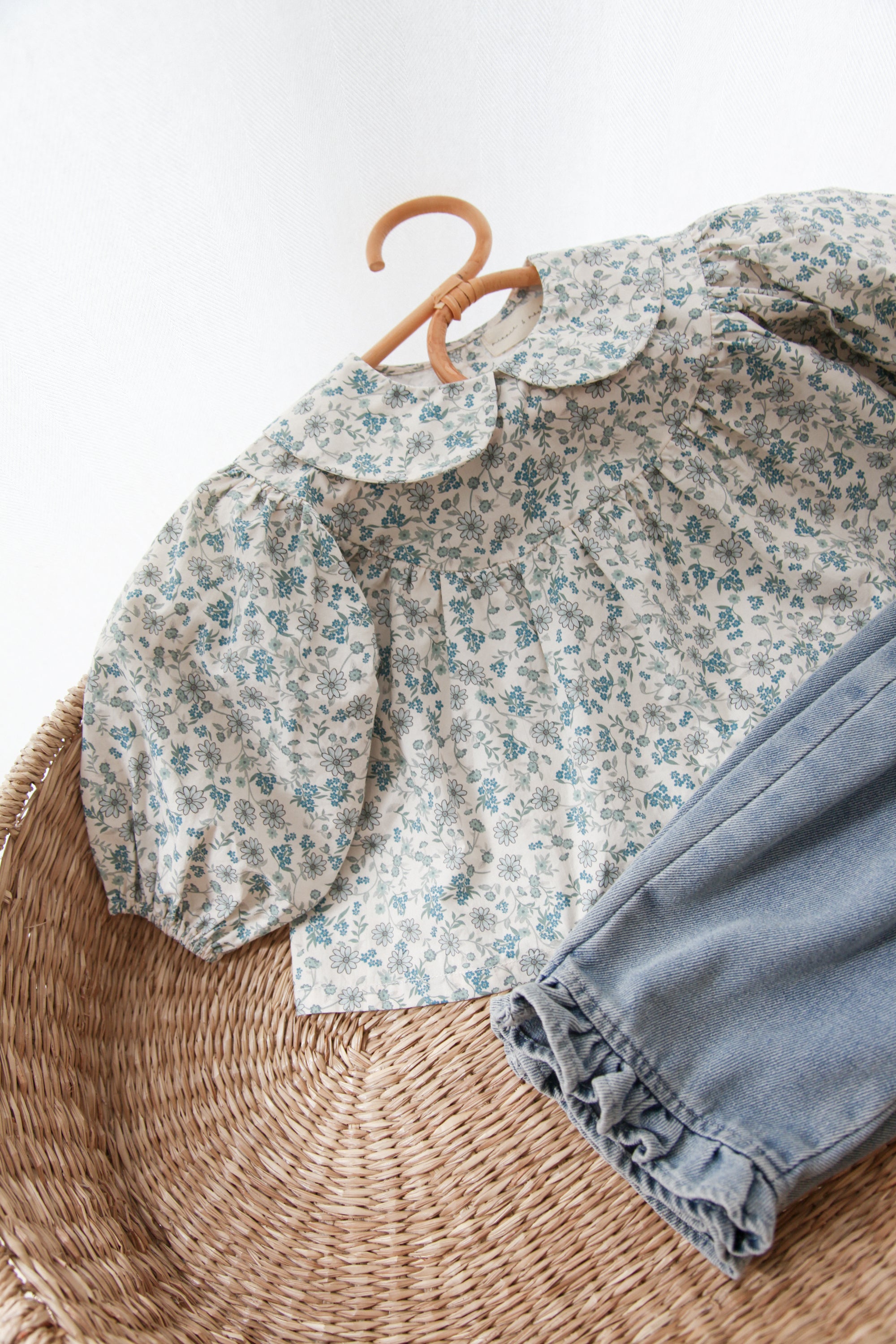 Blue/Floral Puff Sleeve Blouse
