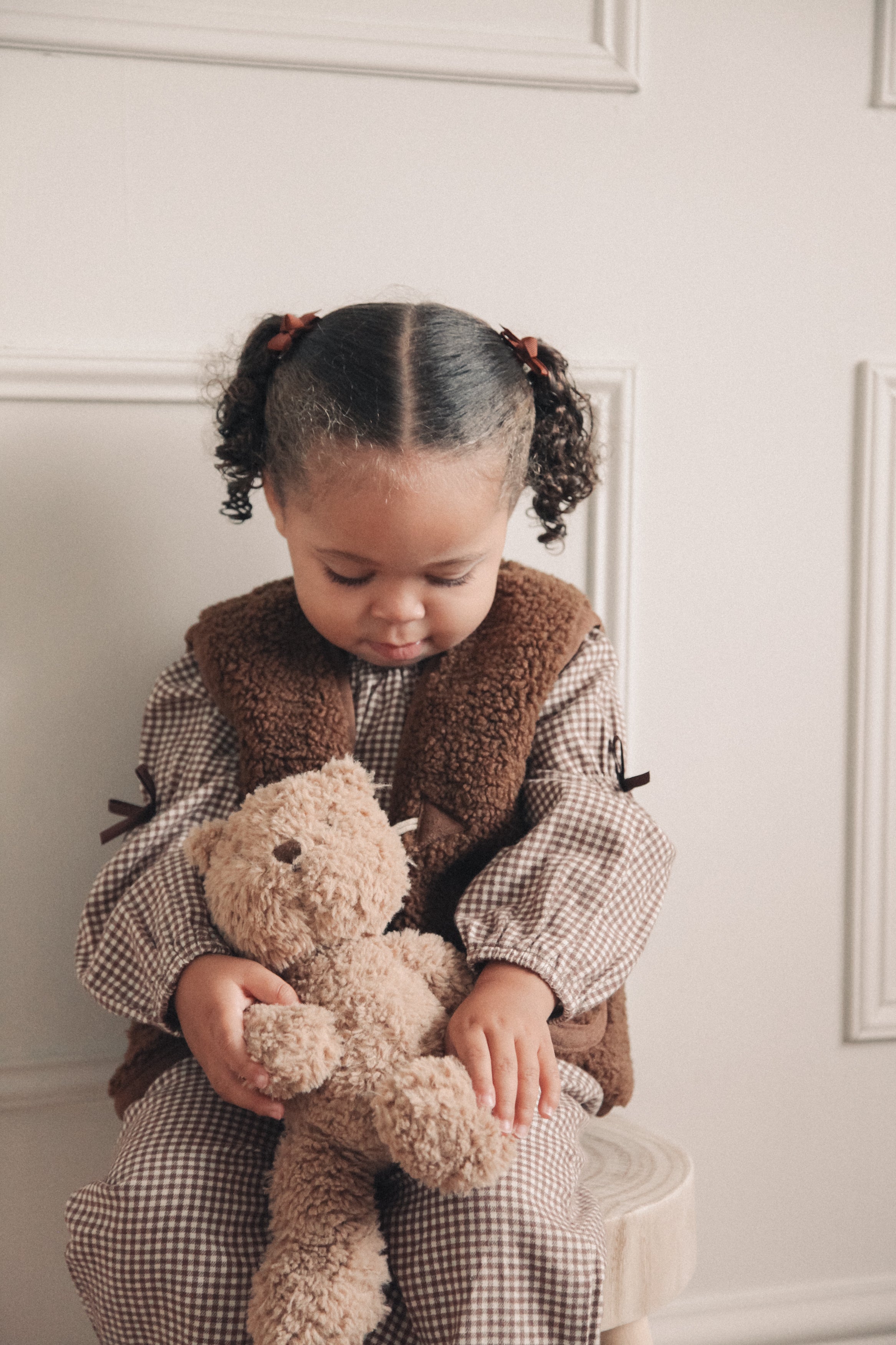 Chocolate Boucle Pocket Gilet