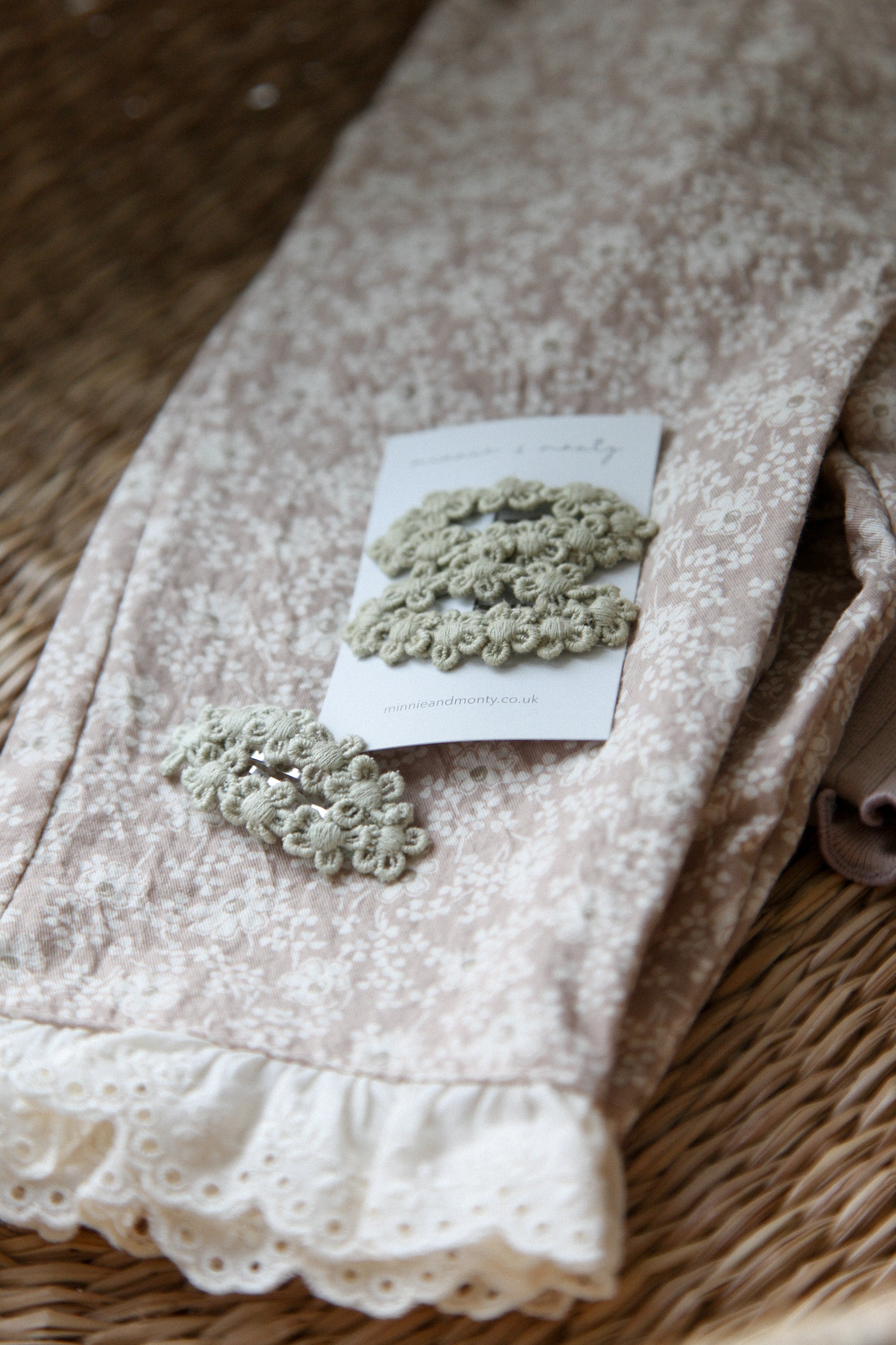 Olive Cotton Daisy Chain Snap Clip (2 pack)