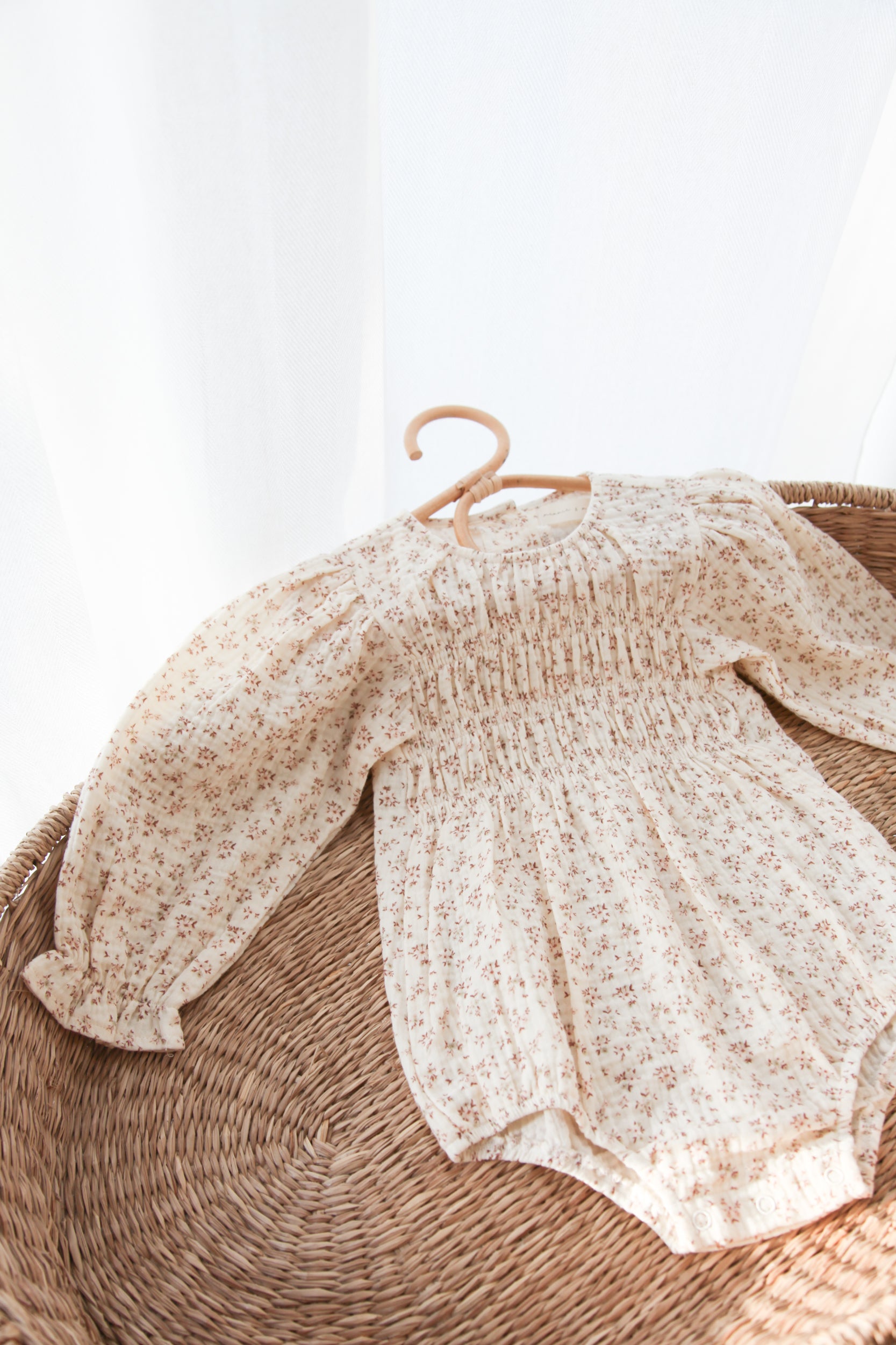 Ditsy Floral/Buttermilk Muslin Smocked Long Sleeve Romper