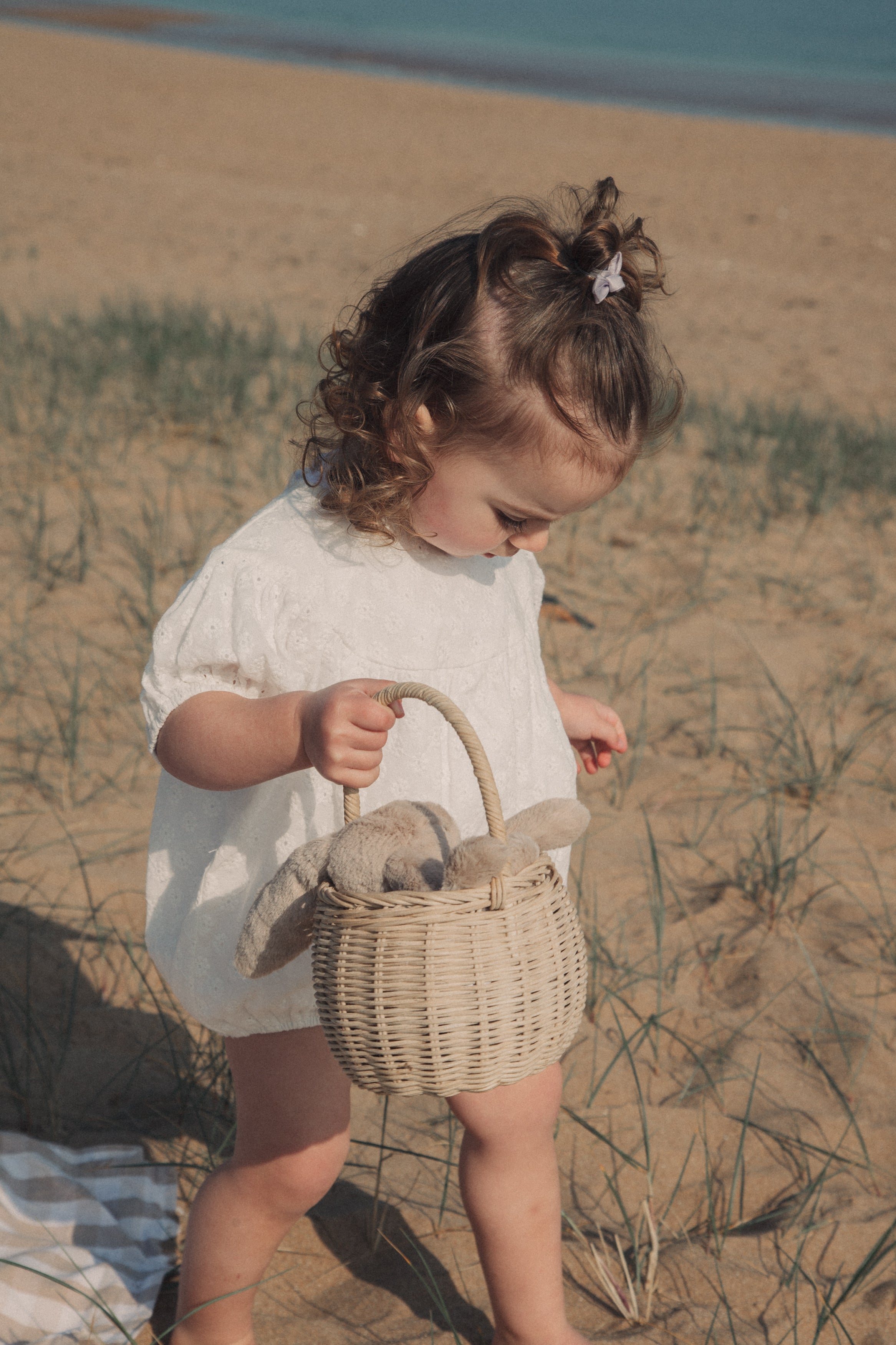 White Daisy Short Puff Sleeve Romper