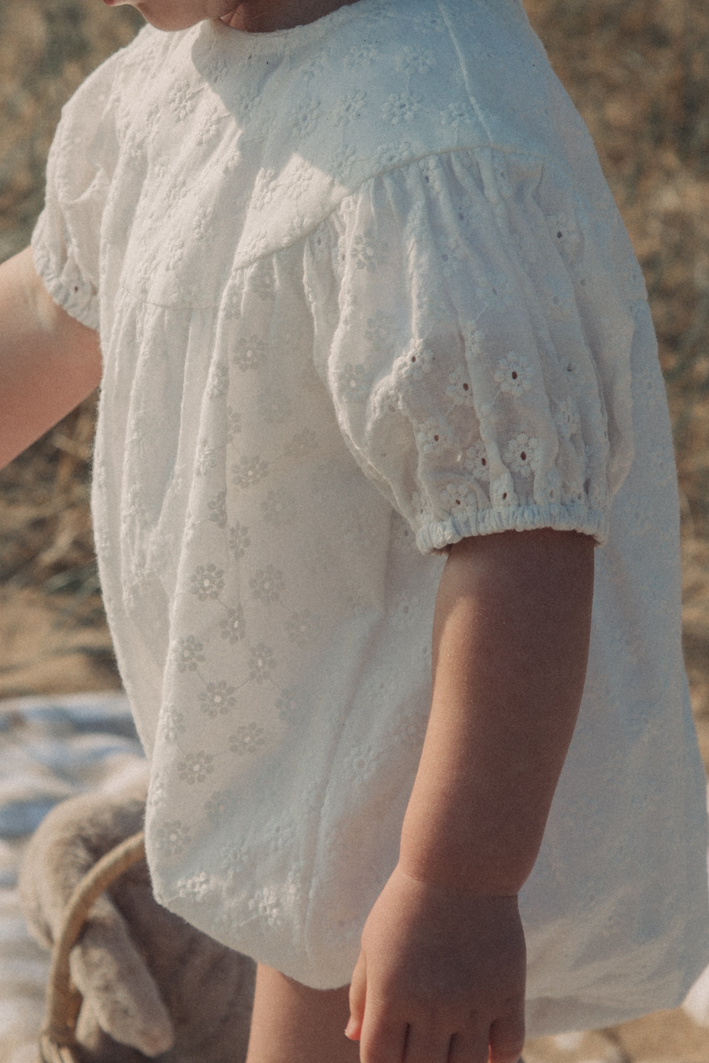 White Daisy Short Puff Sleeve Romper