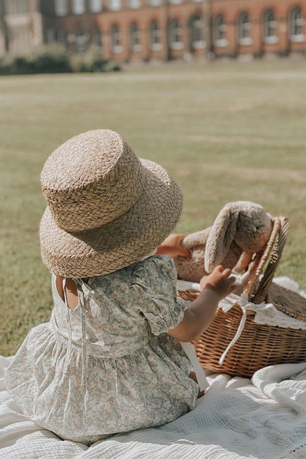Minnie and Monty Childrens Raffia Tie Hat Edit alt text