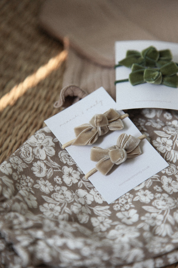 Ponytail Velvet Bow Hairbands in Beige