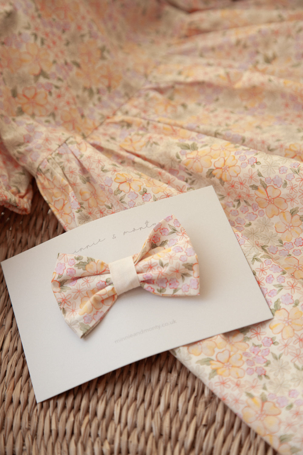 Large Cotton Bow in Spring/Meadow