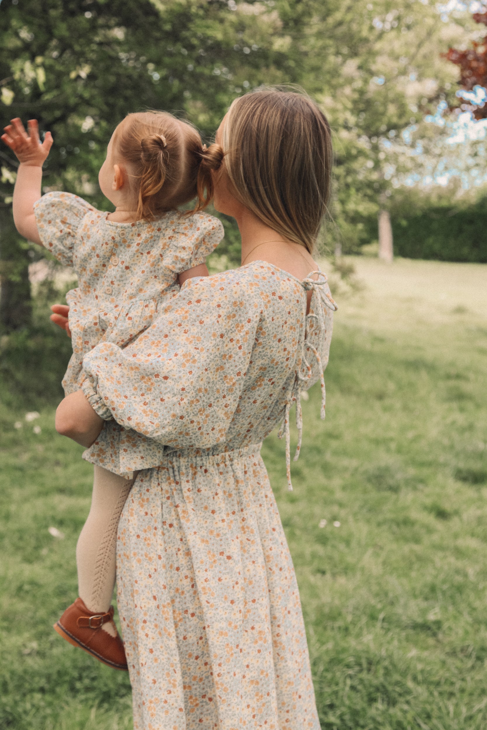 Blue Wildflowers/Muslin Ladies Midi Dress