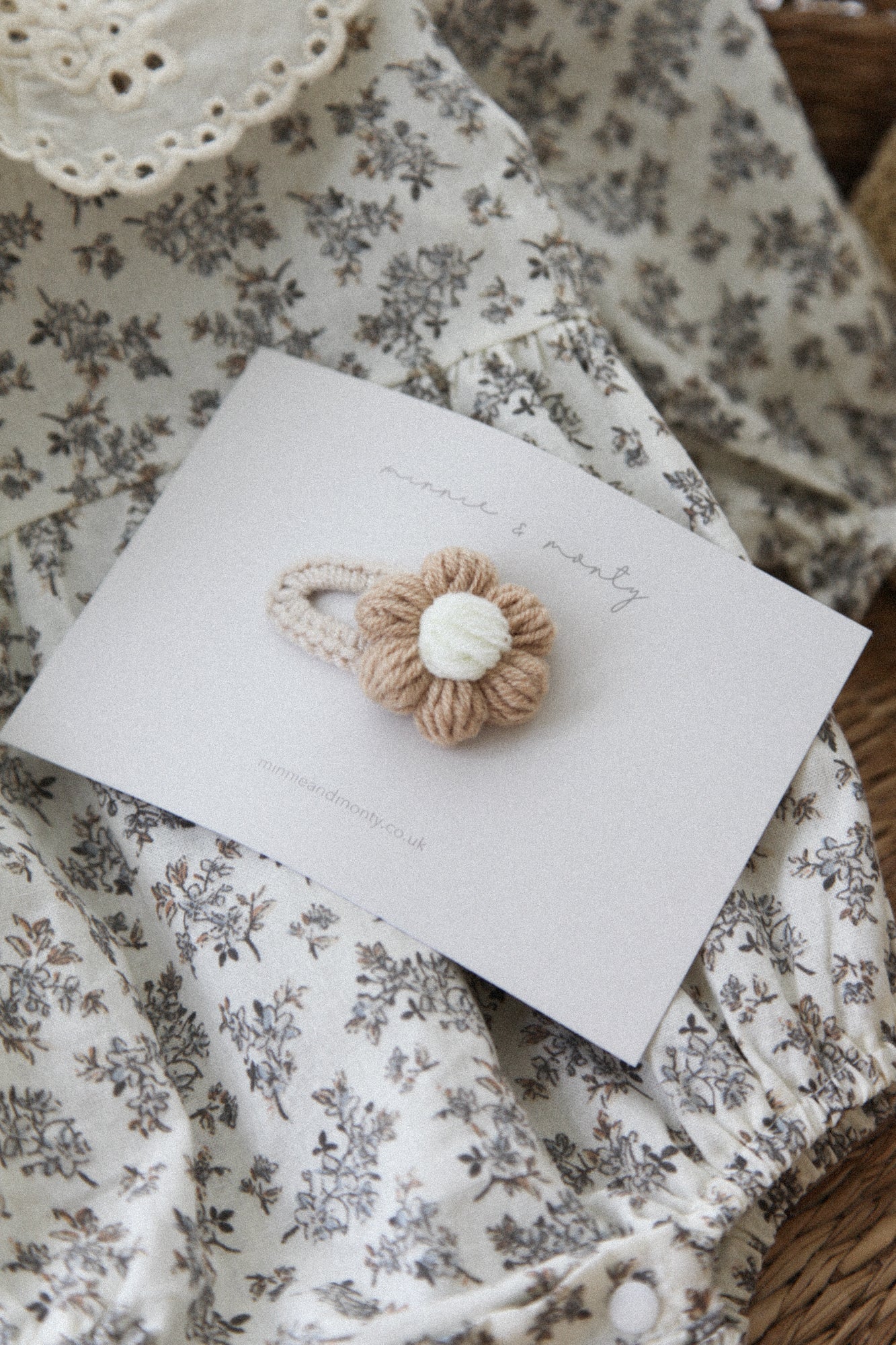 Beige Knitted Flower Snap Clip