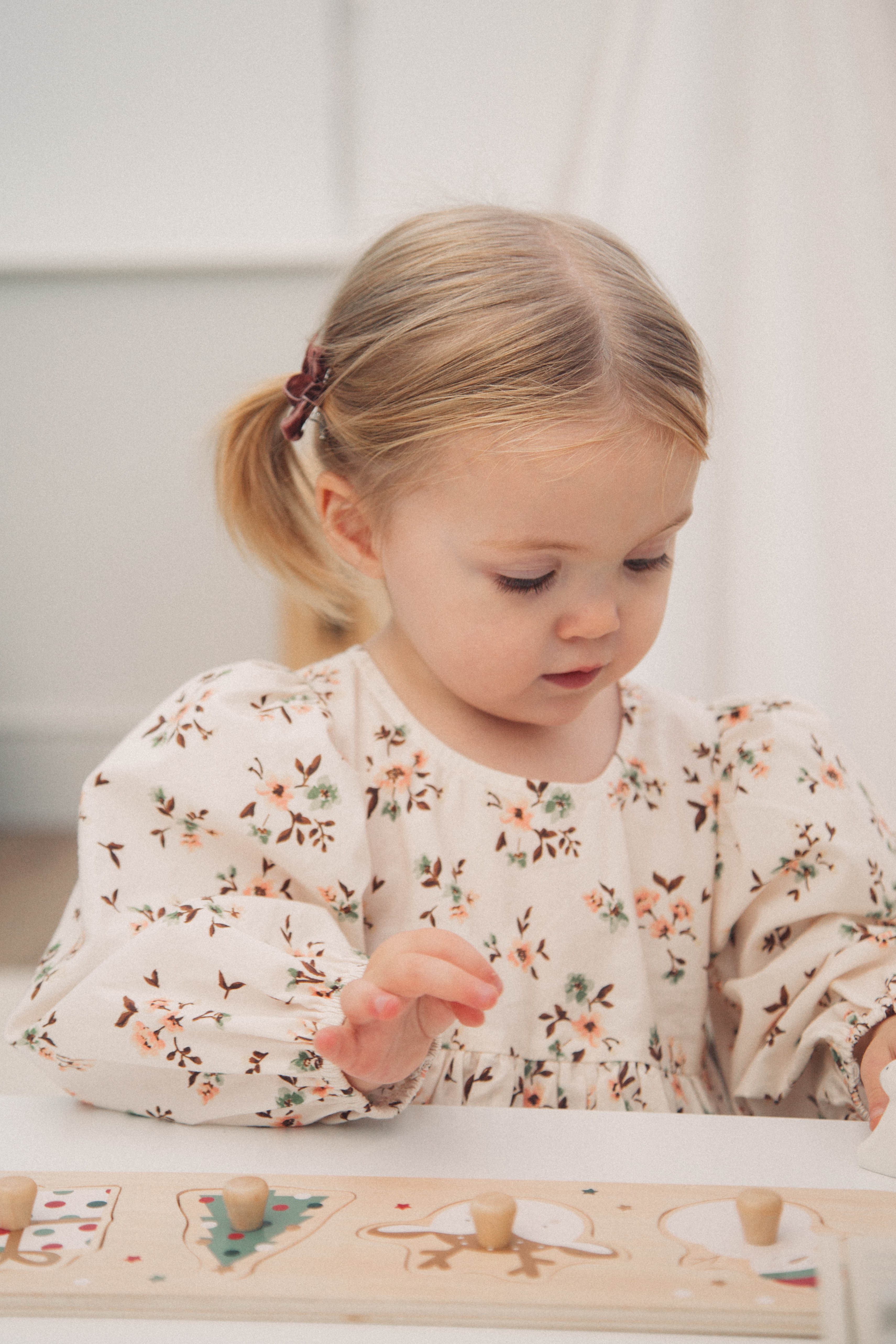 Mocha/Floral Puff Sleeve Dress