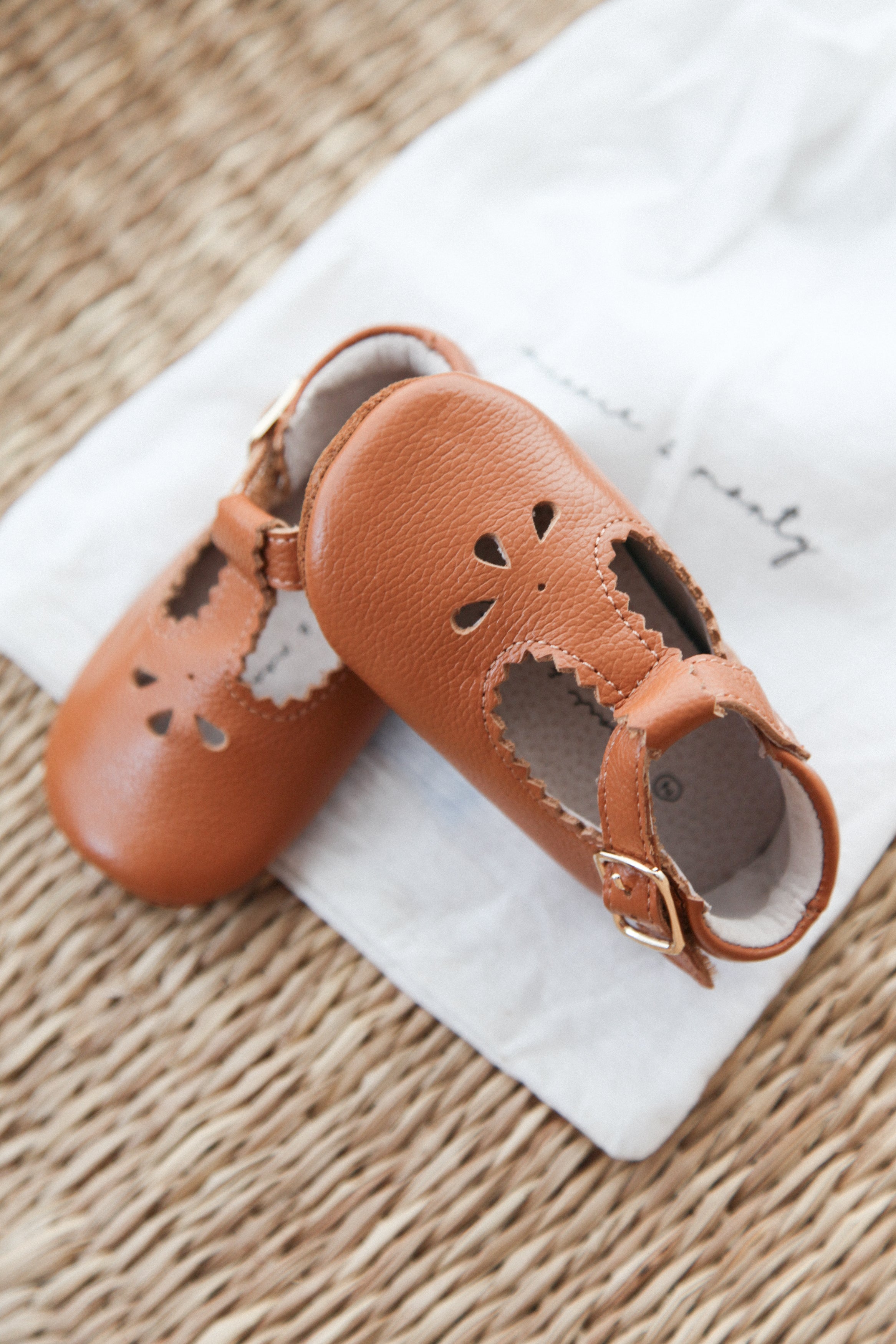 Brown Leather T-Bar Baby Shoes (& dust bag)