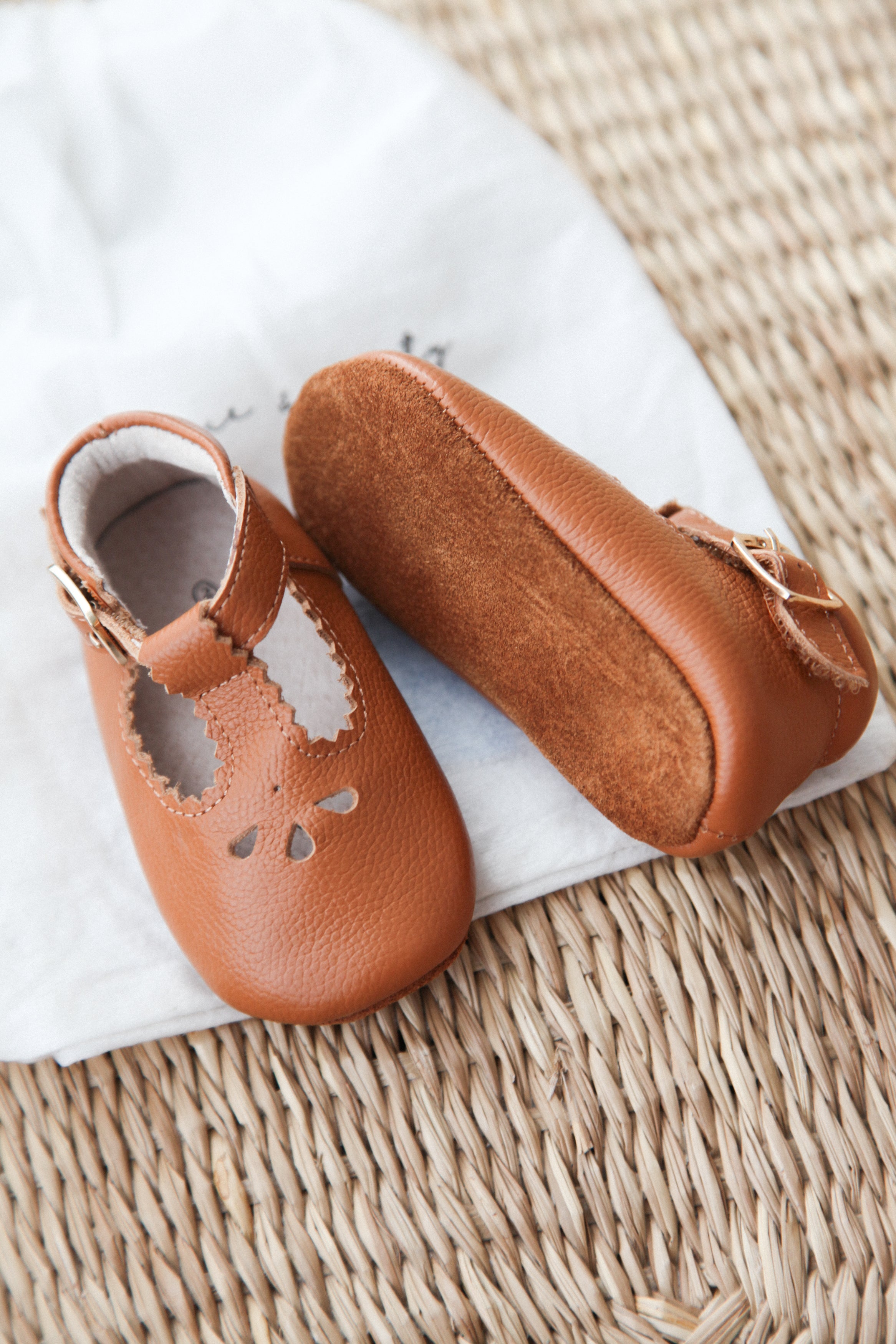 Brown Leather T-Bar Baby Shoes (& dust bag)