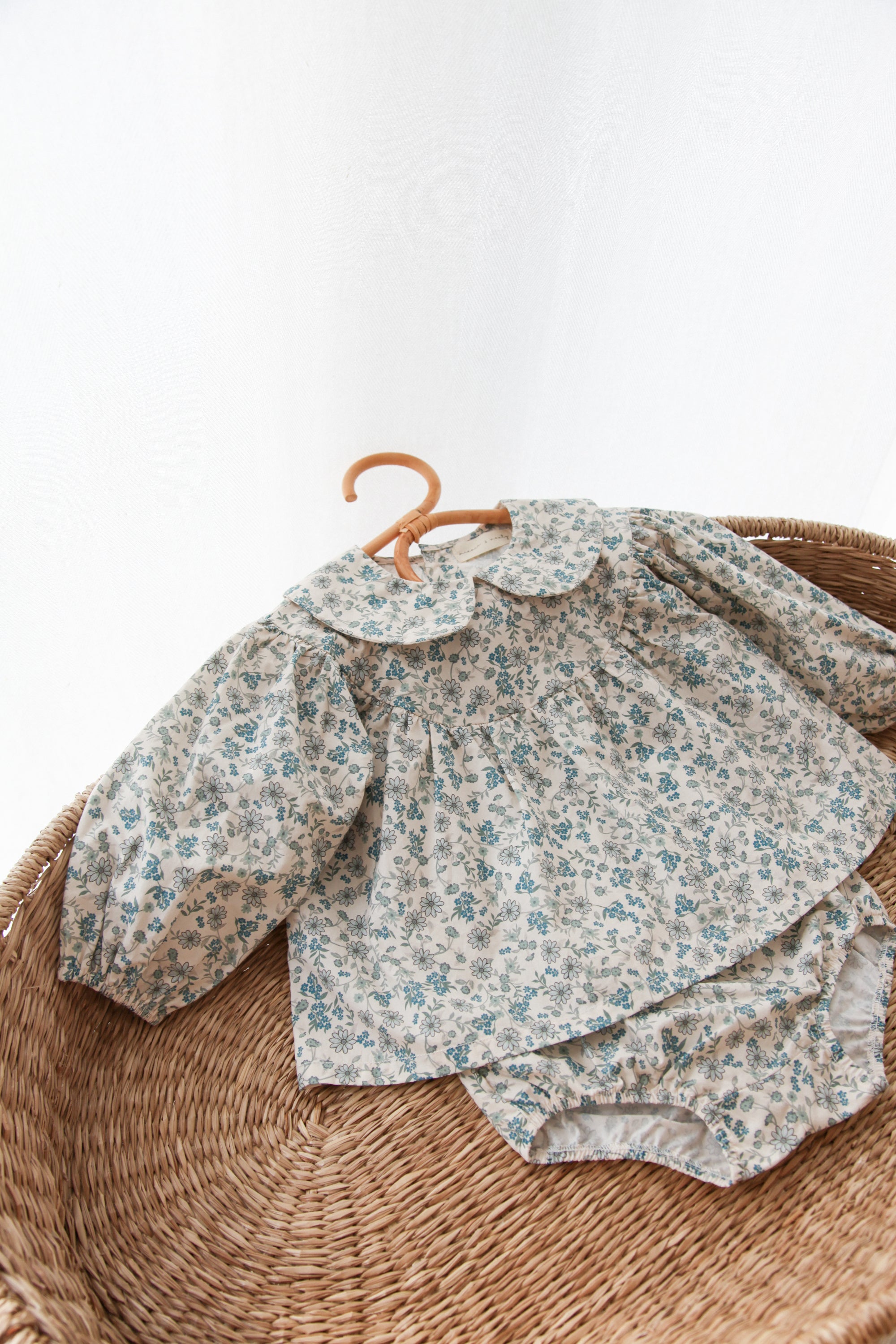 Winter/Blue Puff Sleeve Blouse & Bloomer Set