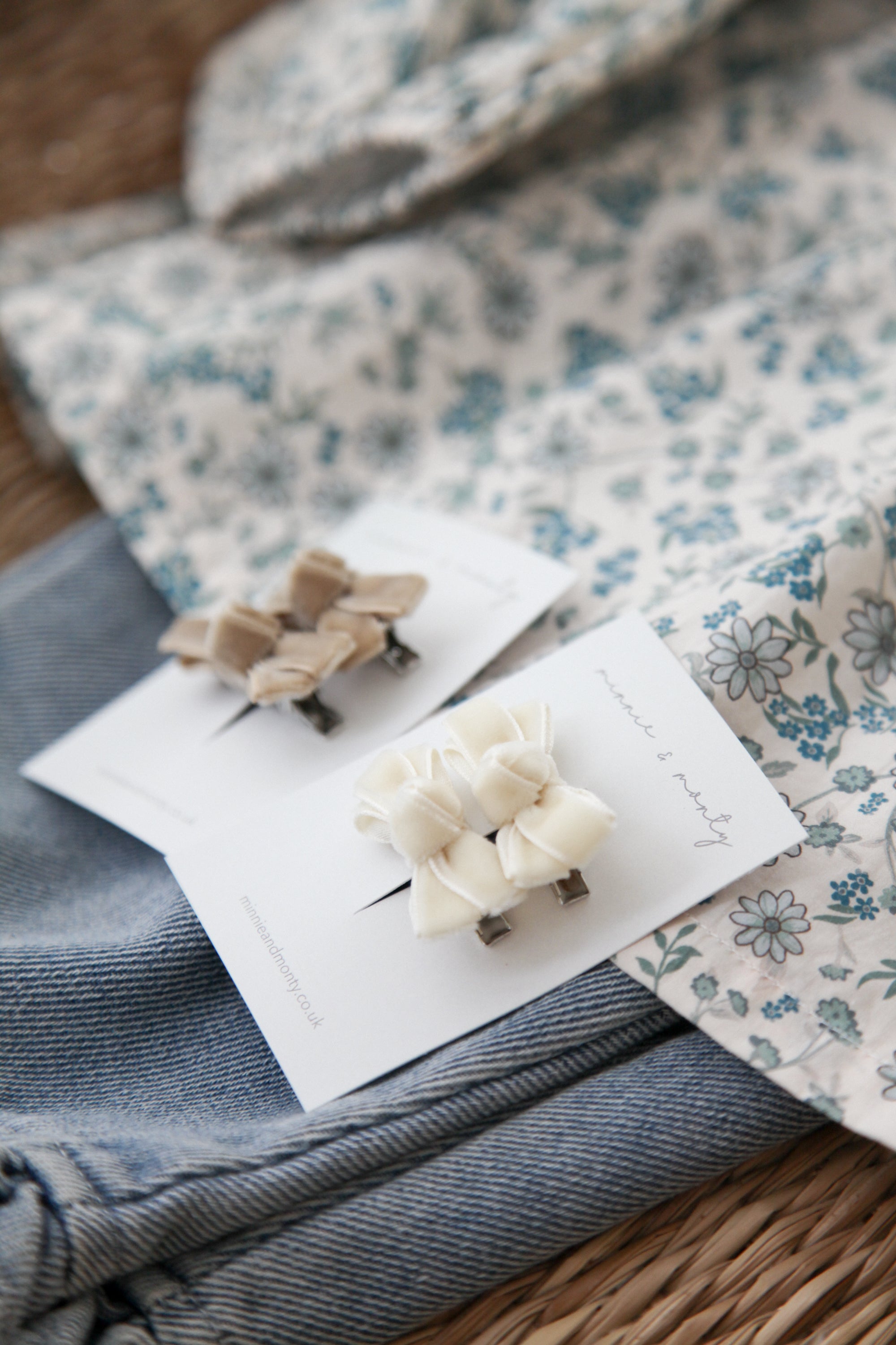 WHOLESALE Velvet Mini Bow Clips (INCL VAT)