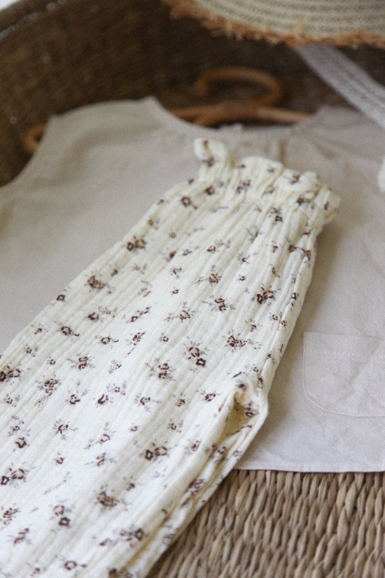 Floral/Cream Muslin Textured Trousers