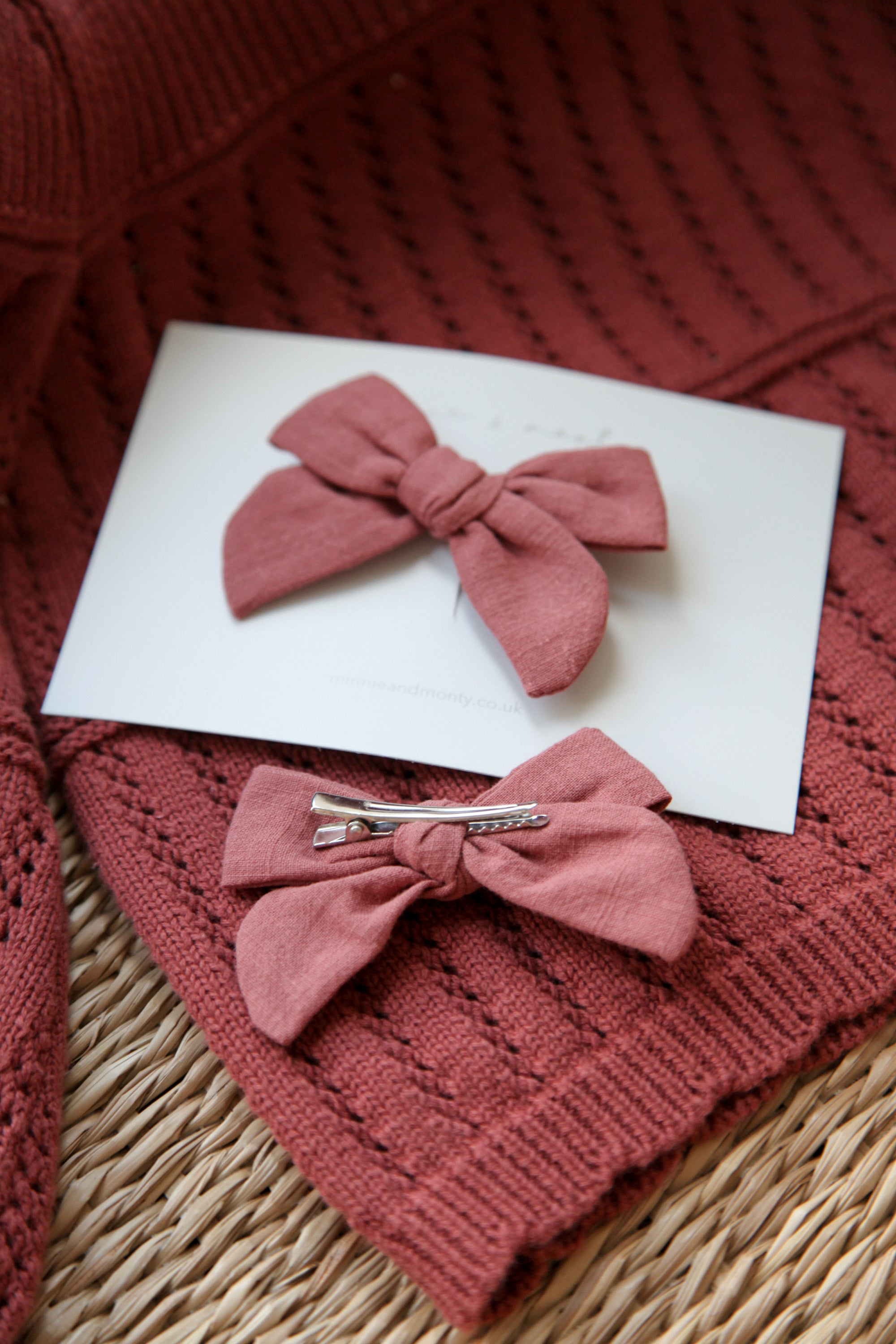 Linen Medium Bow Slides (2 pack)