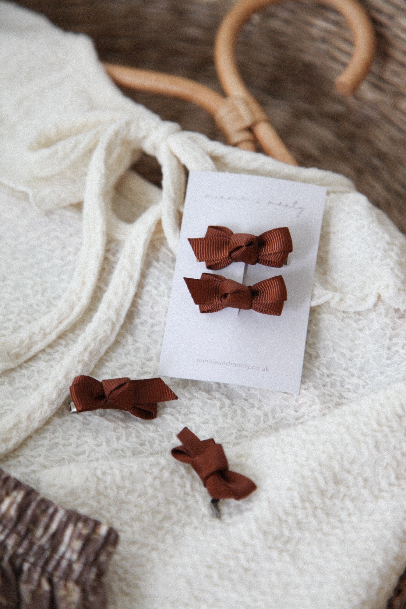 Dainty Mini Bow Clips in Chocolate