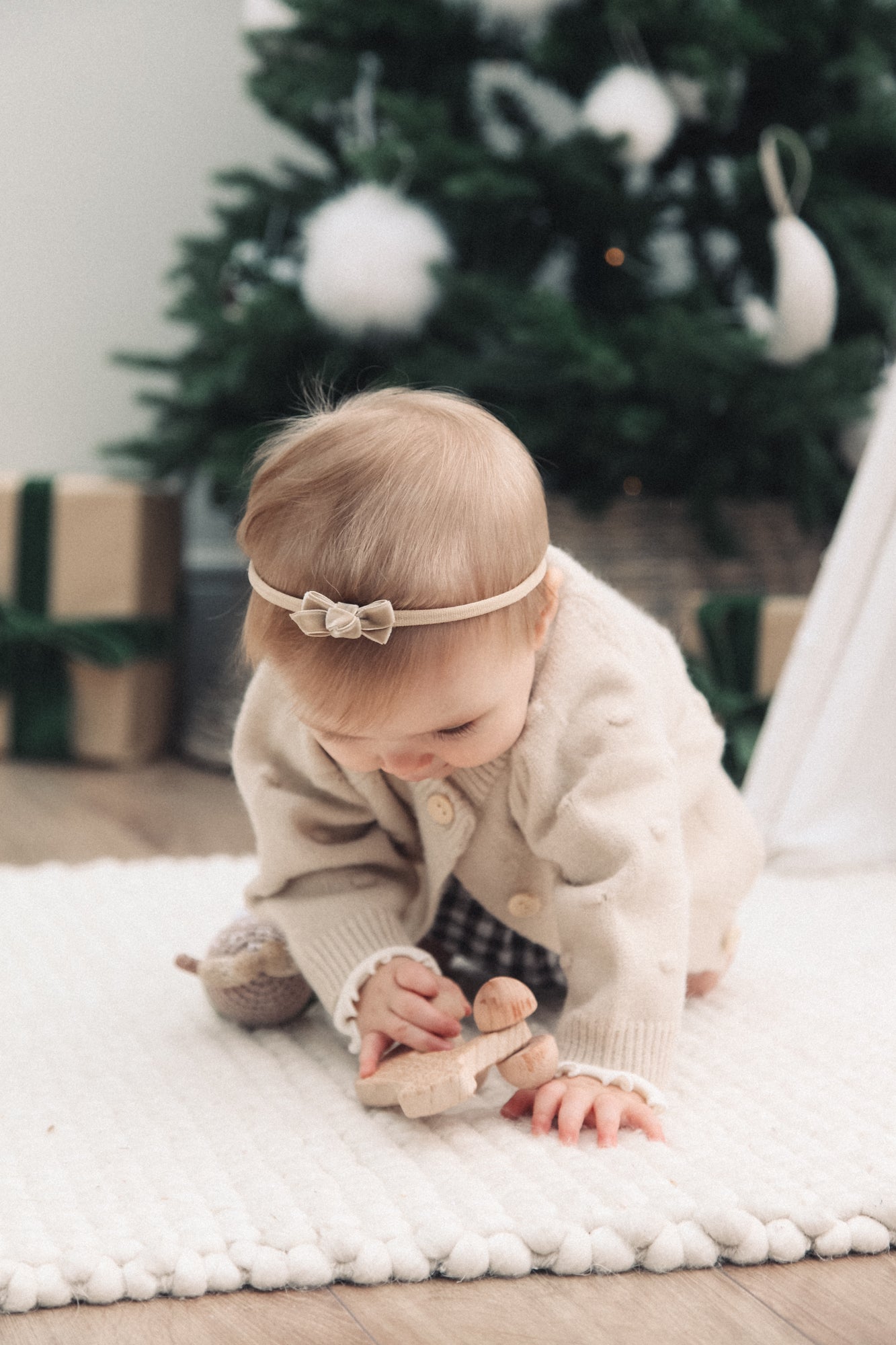 Beige Velvet Mini Bow Headband