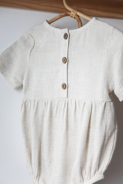 Linen Short Sleeve Romper in Sand – Minnie & Monty